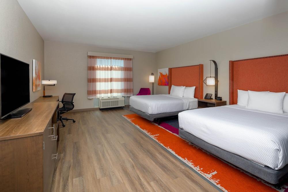 La Quinta Inn & Suites by Wyndham Perry photo 25