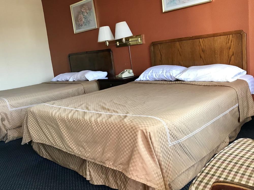 Executive Inn photo 15