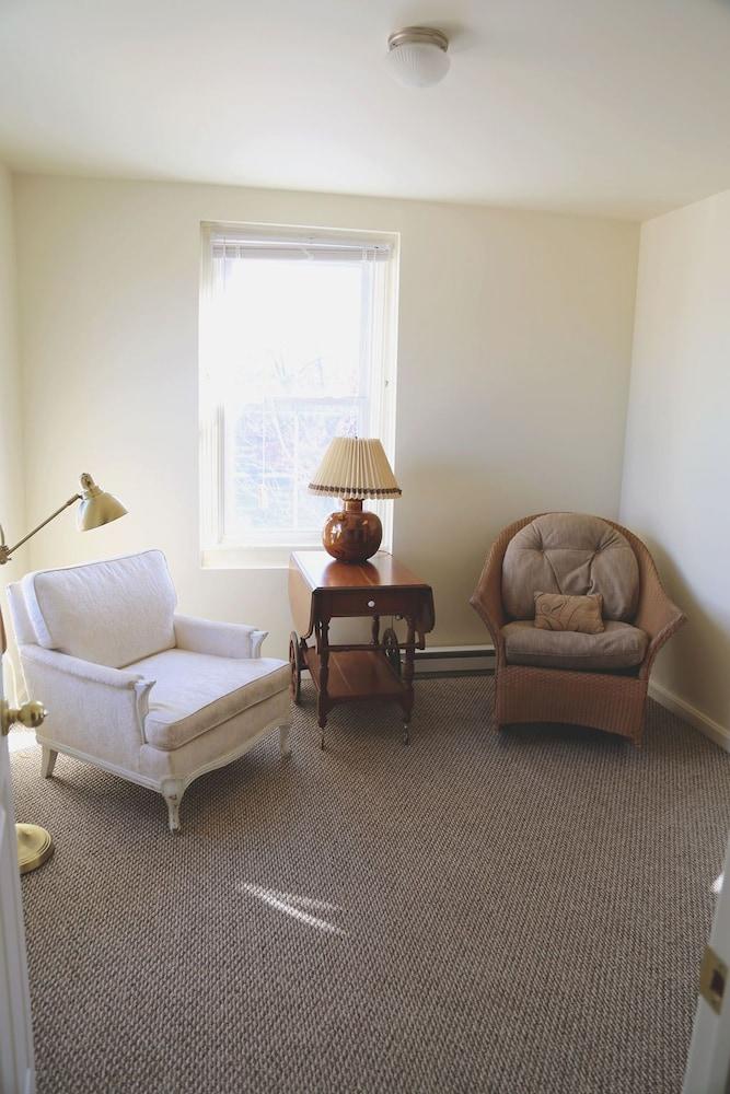 Stoner's Mansion House photo 21