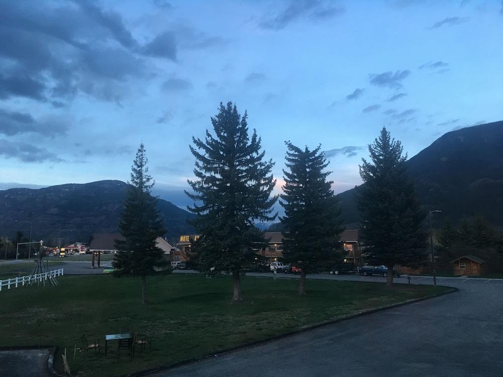 Glacier Basecamp Lodge photo 64