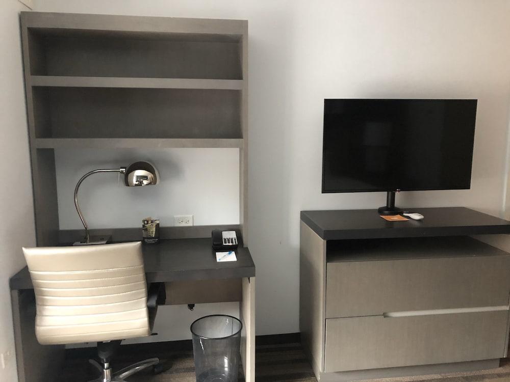 Hyatt House Chicago/Evanston photo 36