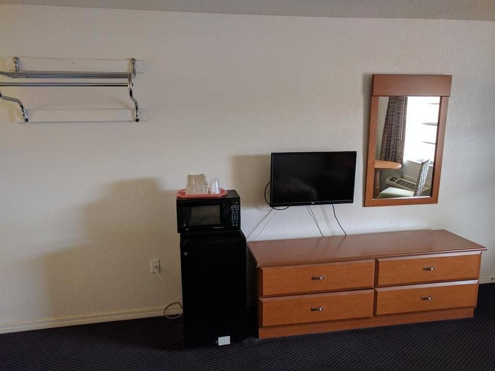 Desoto Motel photo 6
