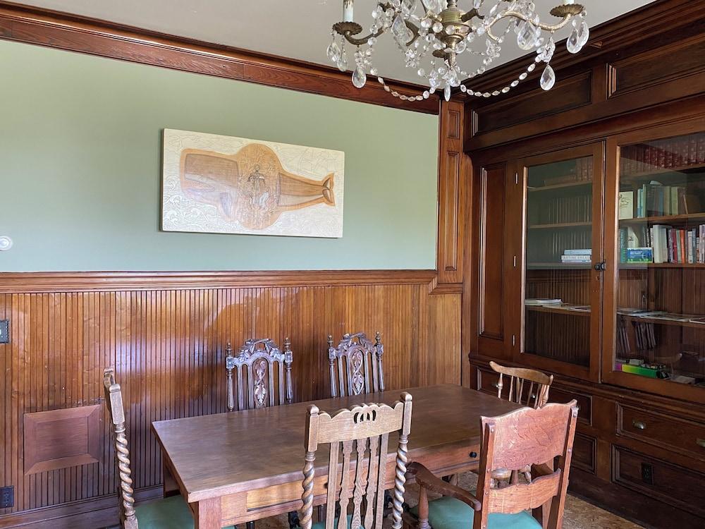 The Weller House photo 54