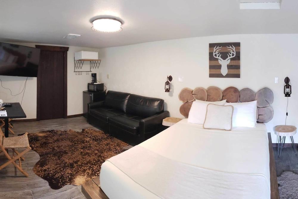 Paradise Village Hotel photo 43