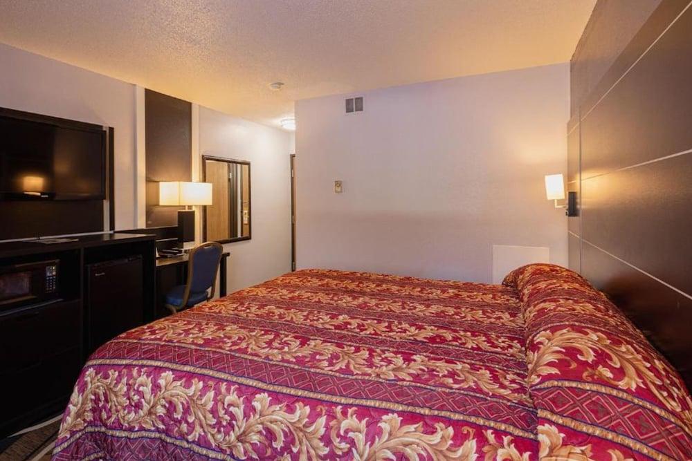 Coratel Inn & Suites by Jasper Hastings photo 22