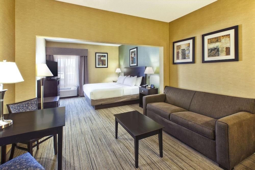 Country Inn & Suites by Radisson, Benton Harbor-St. Joseph, MI photo 3