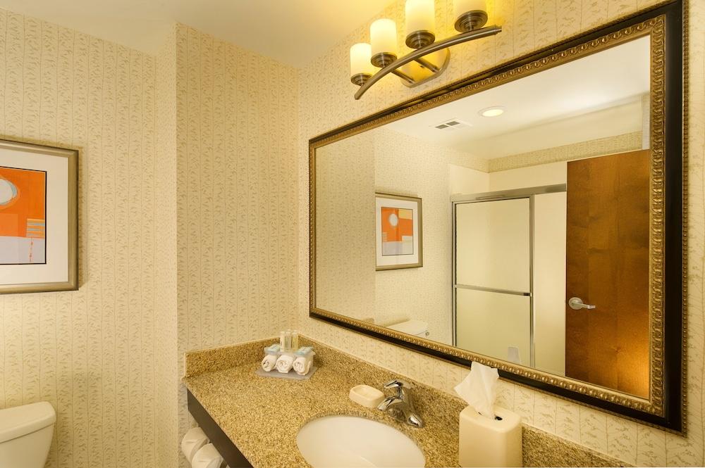 Holiday Inn Express Hotel & Suites Uvalde by IHG photo 18