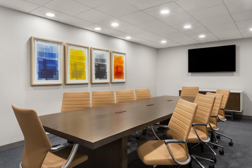 Holiday Inn Express Atlanta Airport - North by IHG photo 28