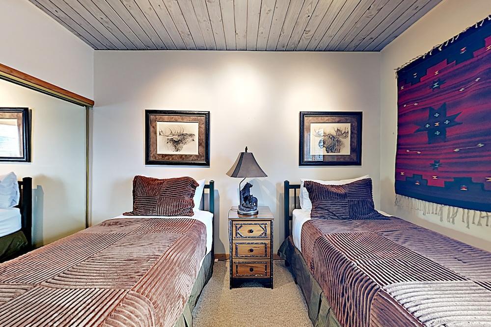 The Timberline Condominiums photo 60