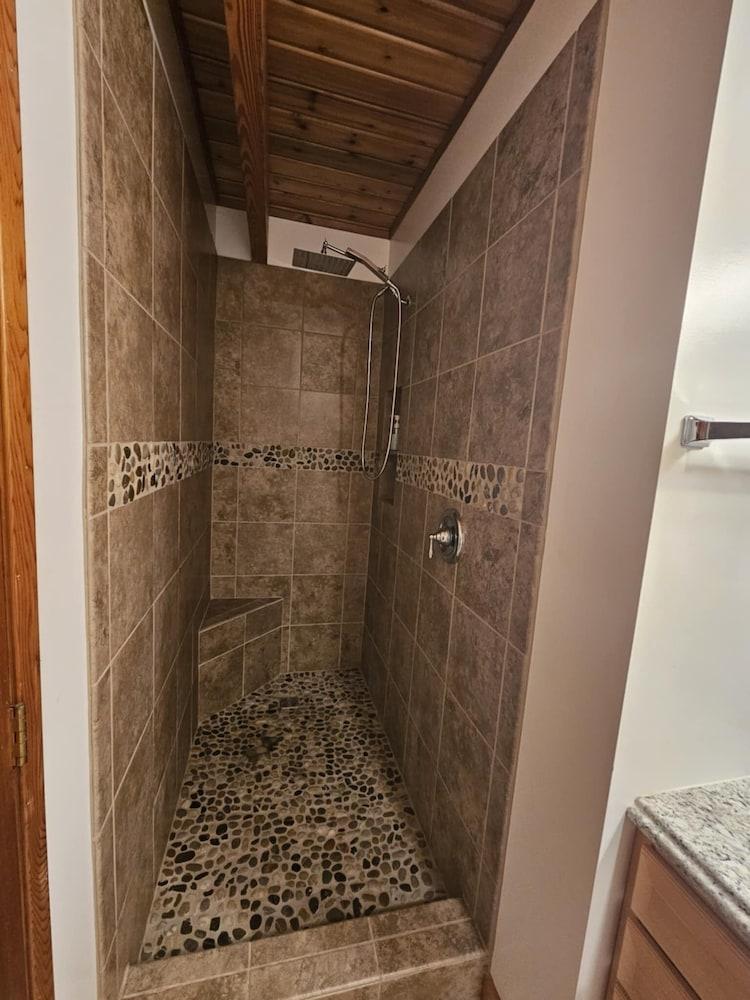 Bear Mountain Lodge photo 72
