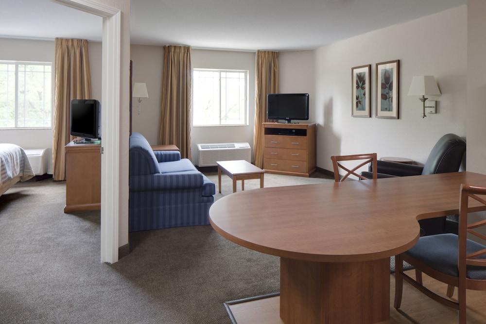 Candlewood Suites La Crosse N by IHG photo 5