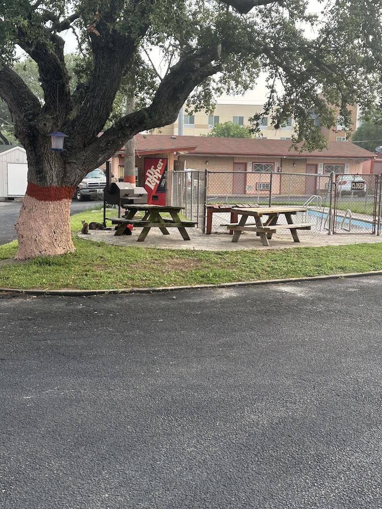 Wildflower Inn & RV Park photo 10