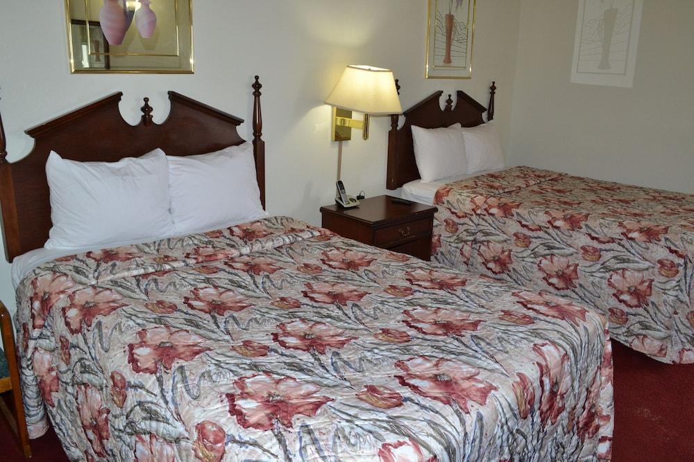 Budget Inn photo 14
