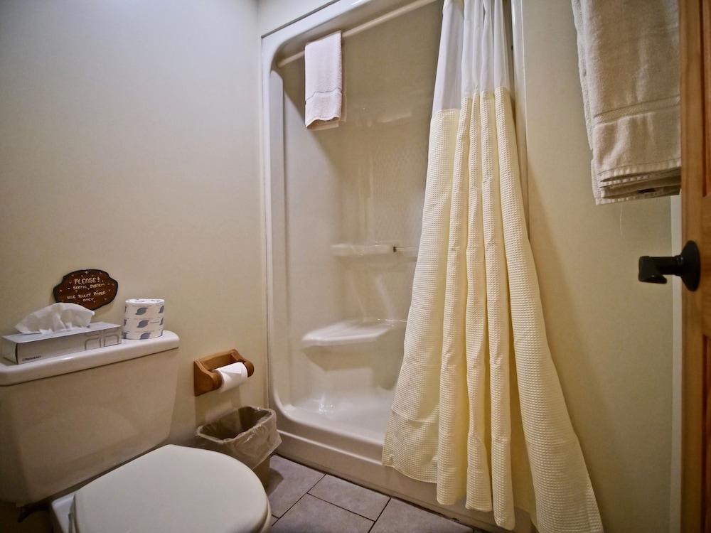 Whaleback Inn photo 49