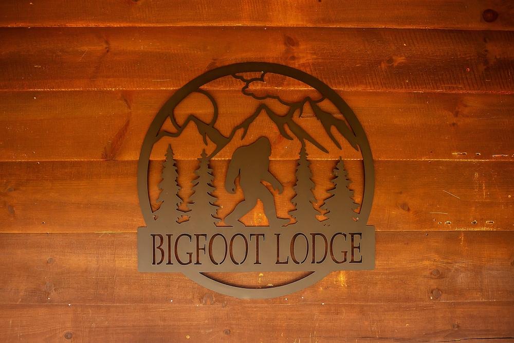 Bigfoot Lodge Room One photo 13