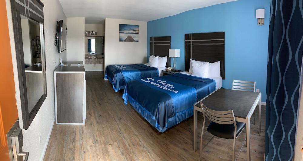 Days Inn by Wyndham Orange photo 11