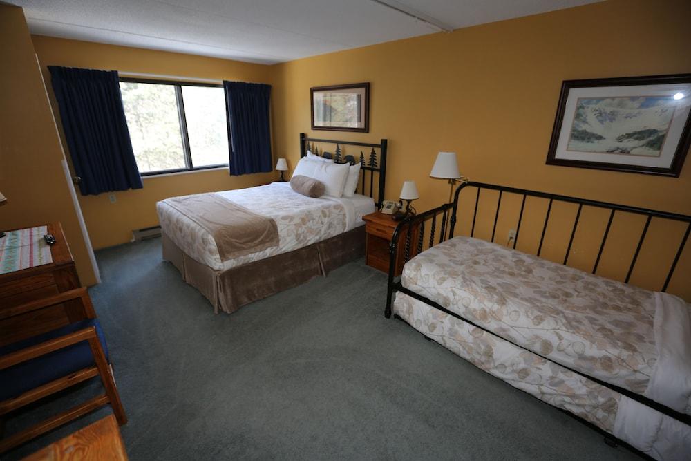 Black Bear Lodge photo 53