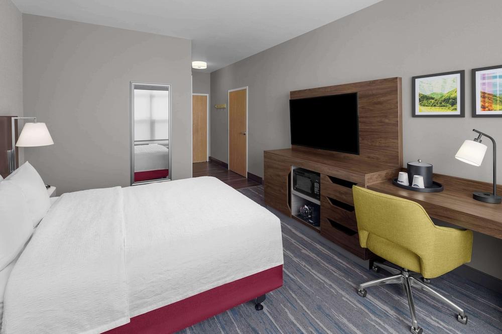 Hampton Inn & Suites Orem photo 10