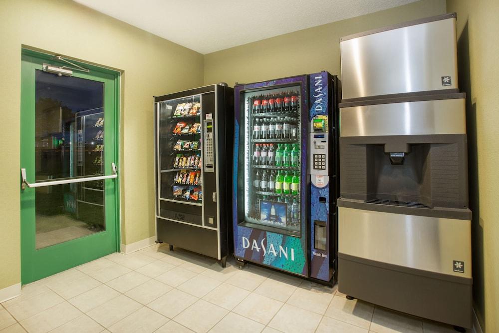 Kalamazoo Hotel and Suites photo 19