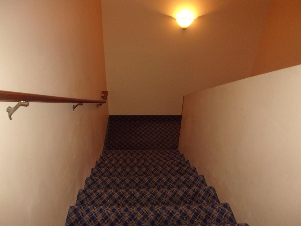 Econo Lodge Kent - Akron West photo 25