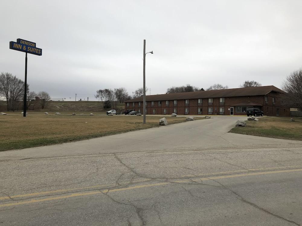 Denison Inn & Suites photo 56