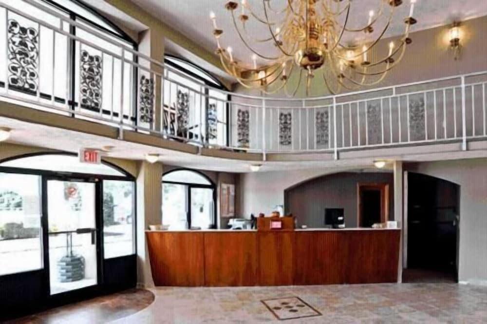Americana Inn photo 22