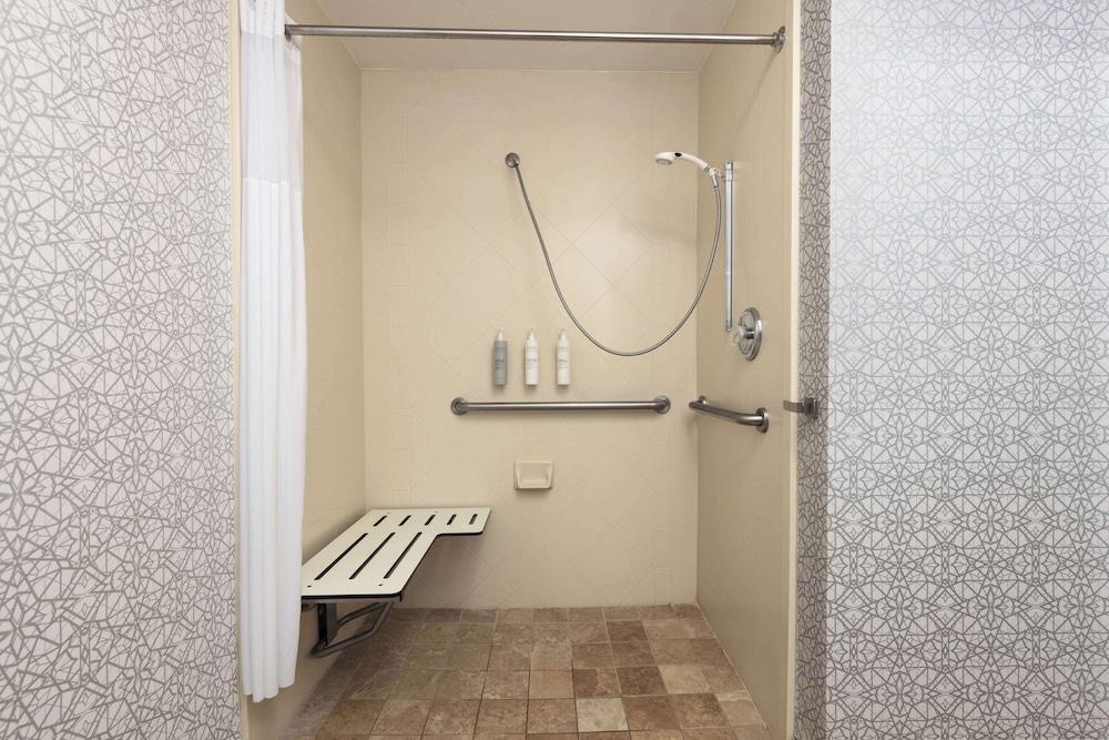 Hampton Inn & Suites Savannah-Airport photo 23