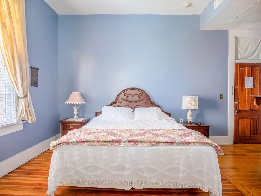 The Belmont Inn photo 16