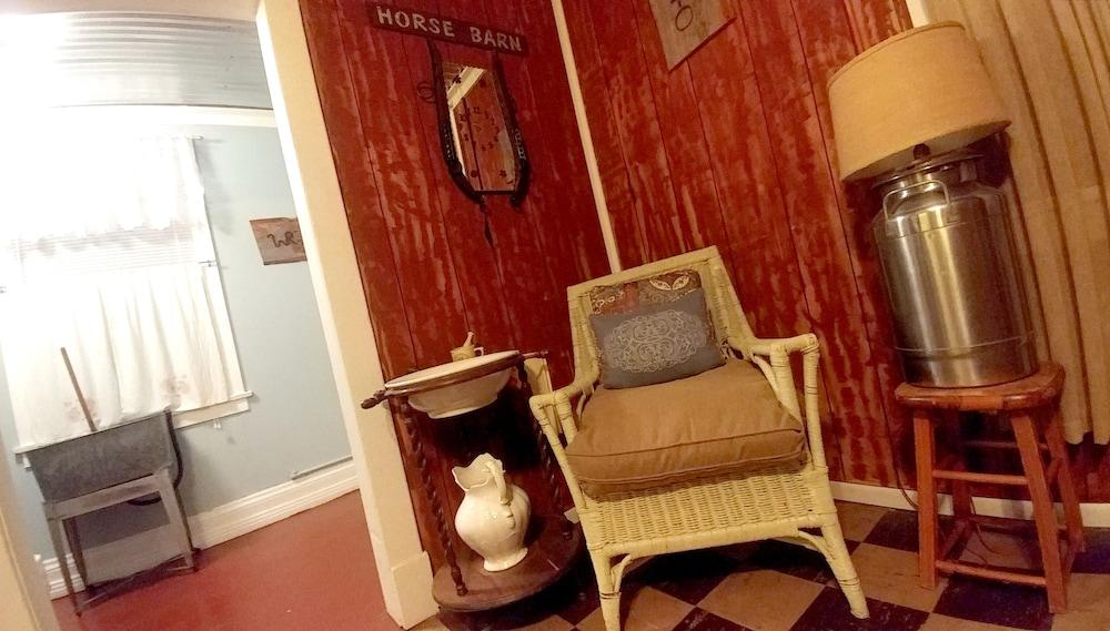 Historic Whiting Hotel Suites photo 69