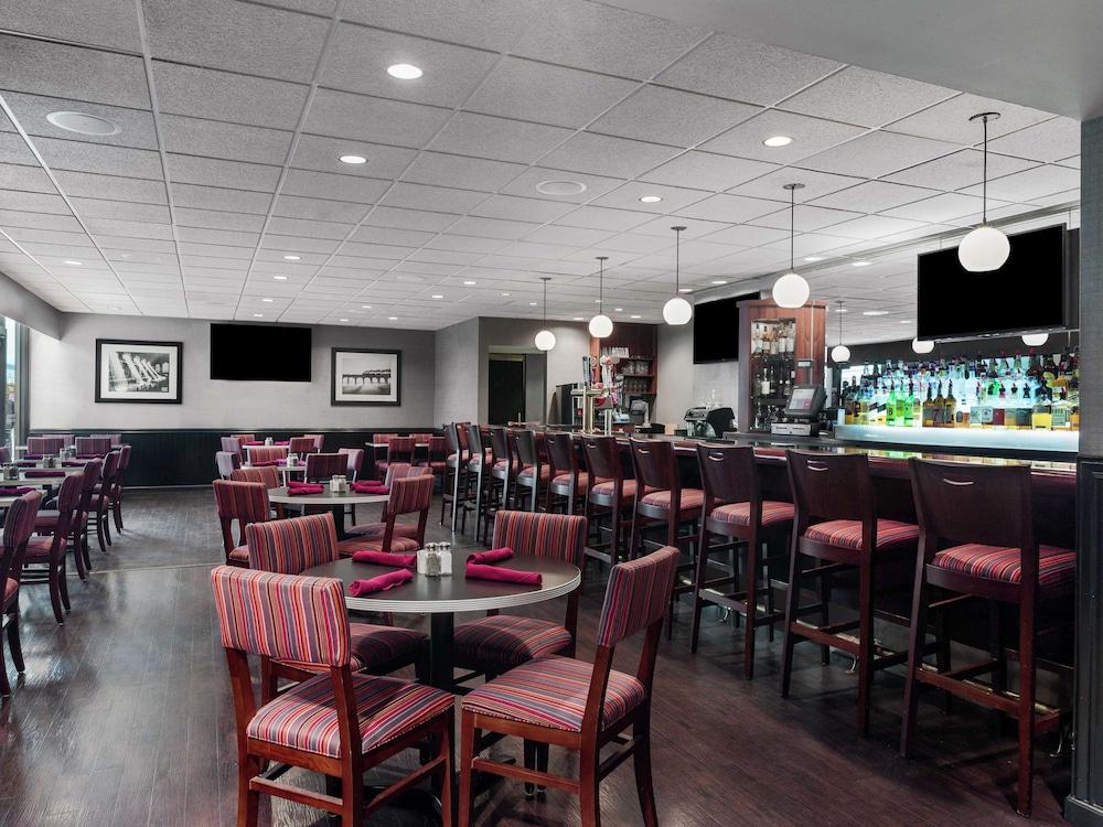 DoubleTree by Hilton Newark Penn Station photo 19