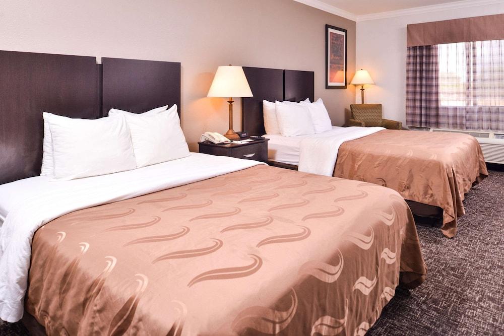 Quality Inn & Suites Beaumont photo 12