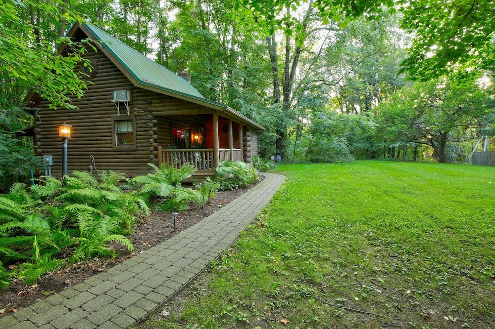 Cricket Hill Lodge & Cabins photo 26