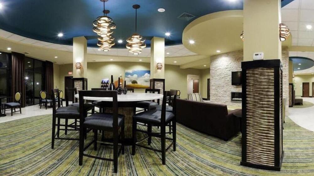 Holiday Inn Express Hotel & Suites Waycross by IHG photo 17