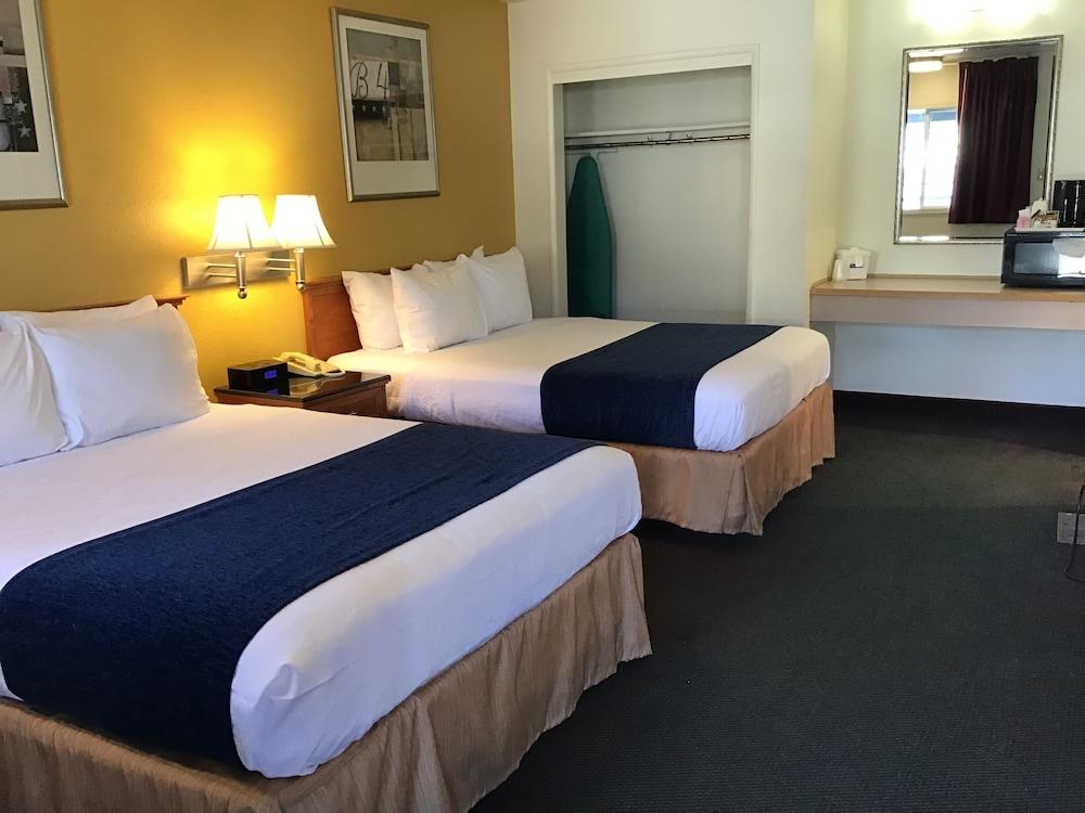 Travelodge by Wyndham Pendleton OR photo 17