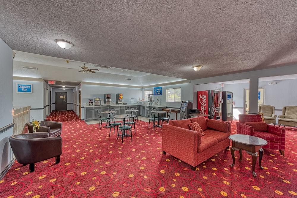 American Inn and Suites Dundee photo 5