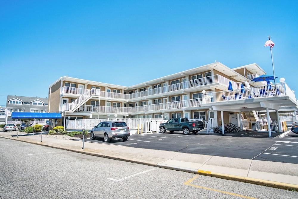 The Harbor Light Family Resort photo 22