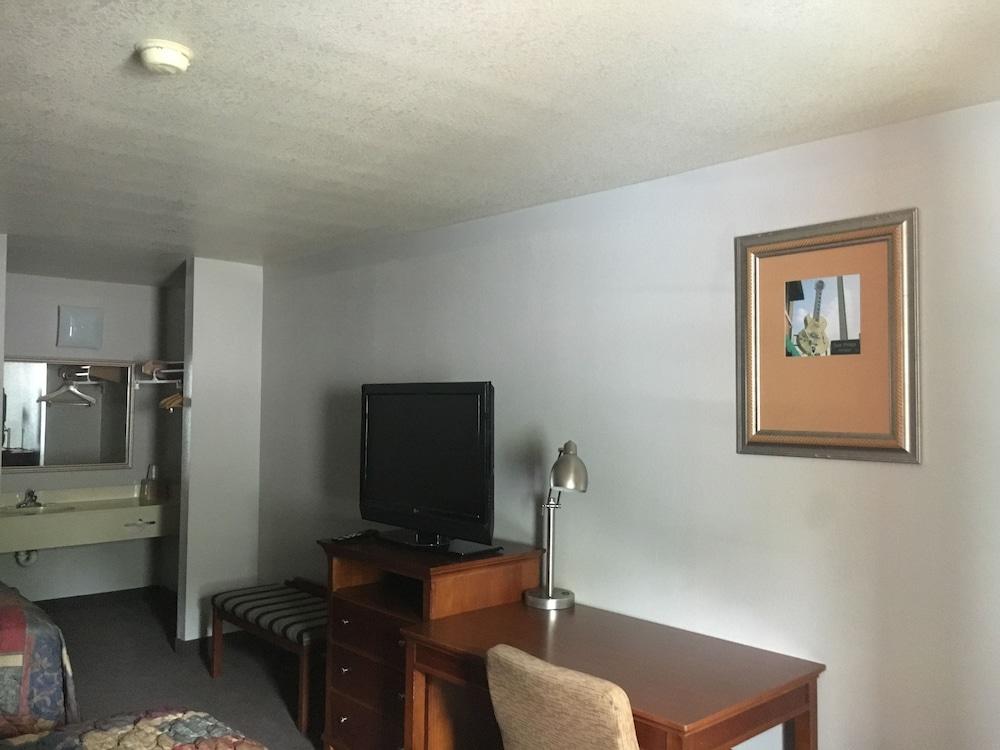 Sunset Inn photo 5