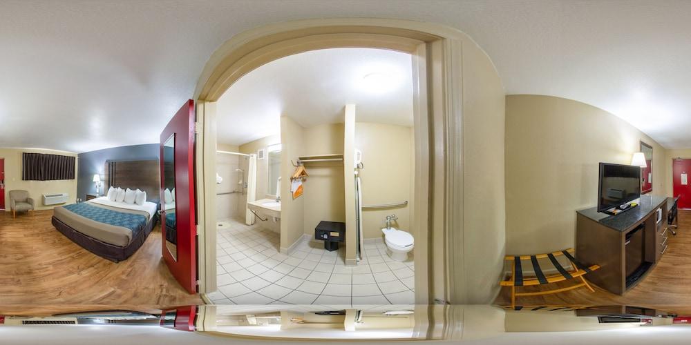 Econolodge Inn & Suites photo 5