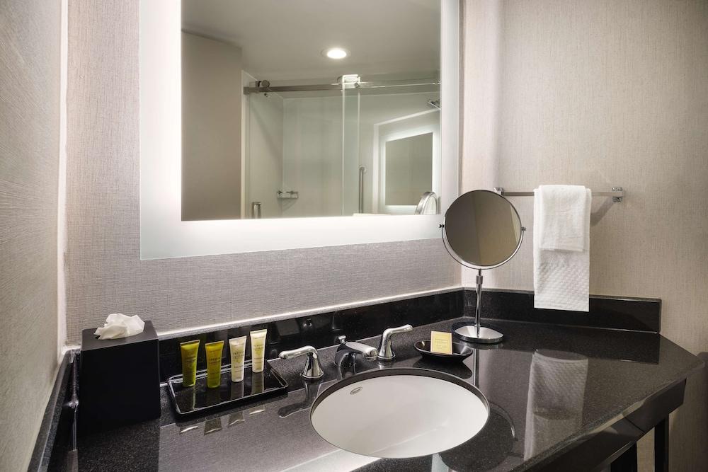 Hilton Richardson Dallas photo 32