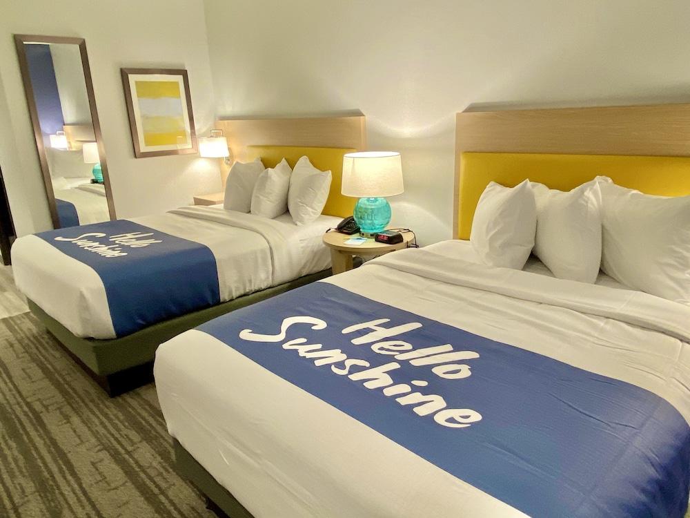 Days Inn & Suites by Wyndham Beaumont West / I-10 & Walden photo 31
