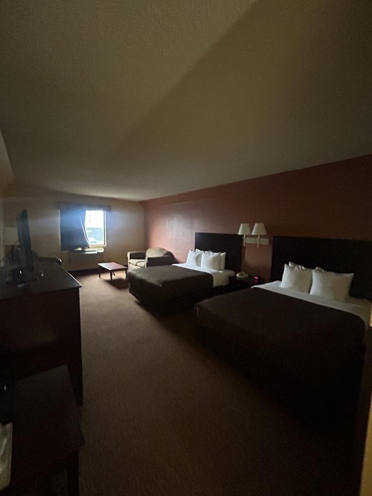 Shary Inn and Suites photo 8