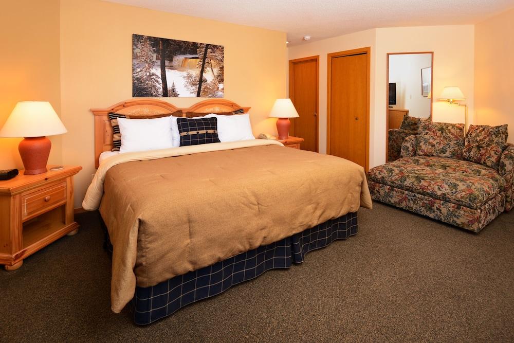 The Pointe Hotel and Suites photo 10