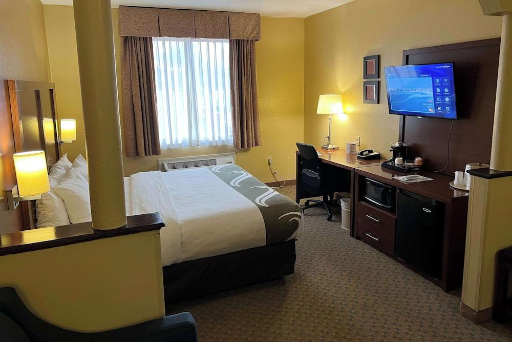 Quality Suites Midland North Loop 250 photo 24