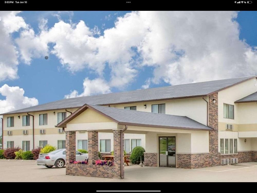 Lamoni Inn & Suites photo 14