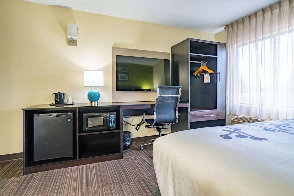 Sleep Inn Murfreesboro Shopping District photo 11