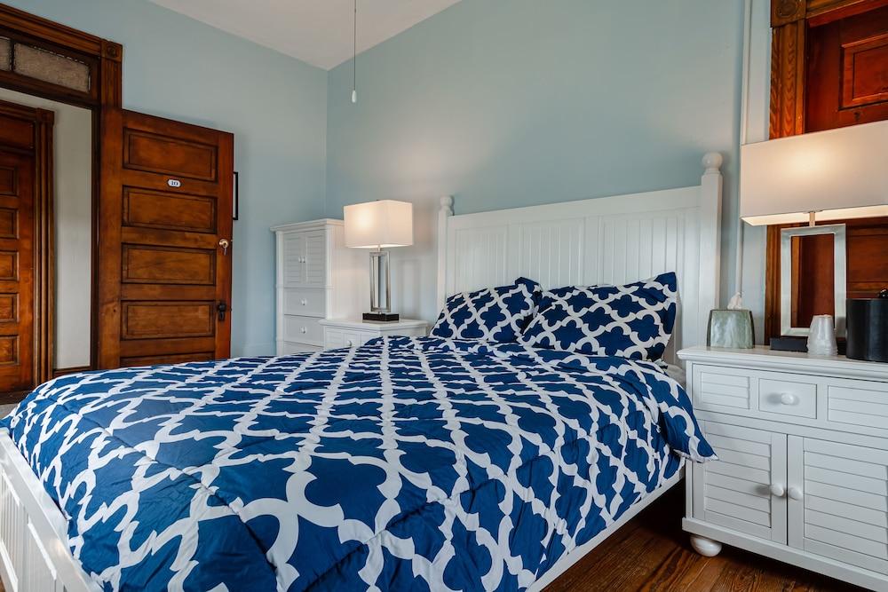 Narragansett Inn photo 41