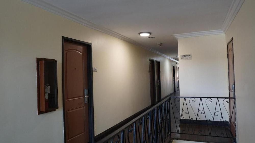 Holly Crest Hotel - Los Angeles, LAX Airport photo 16
