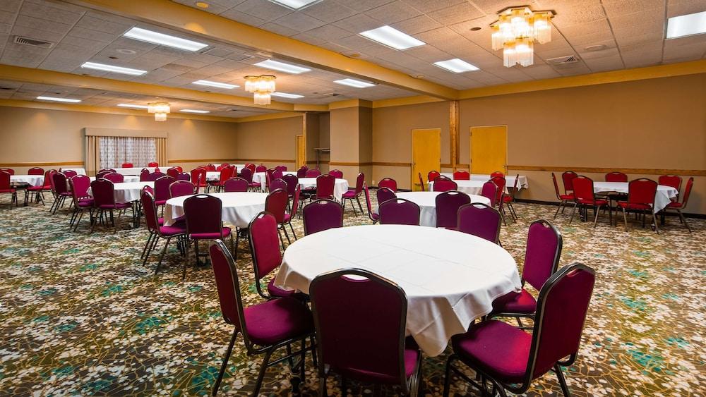 Best Western Woodhaven Inn photo 16