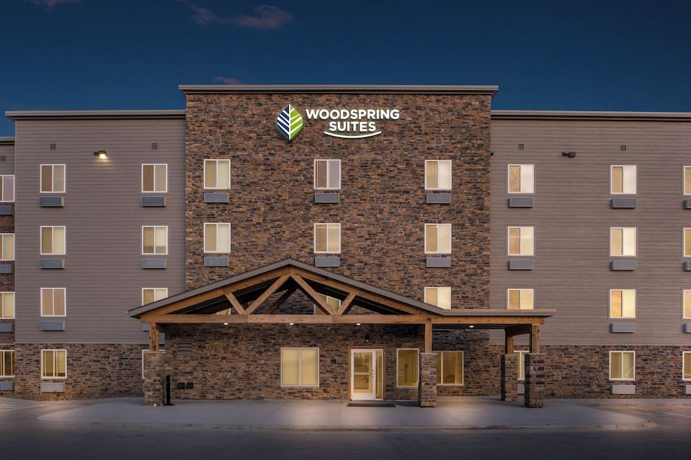 Woodspring Suites Coralville Iowa City photo 24