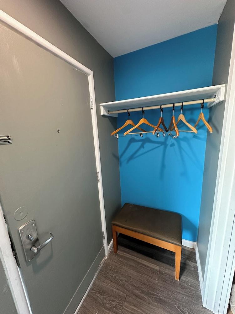 Travel Inn & Suites photo 20
